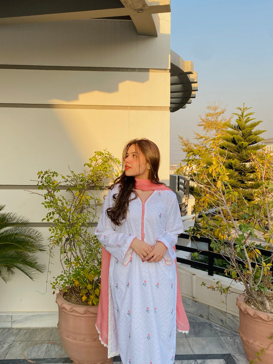 Rosamel White - Embroidered Chikankari Kurta