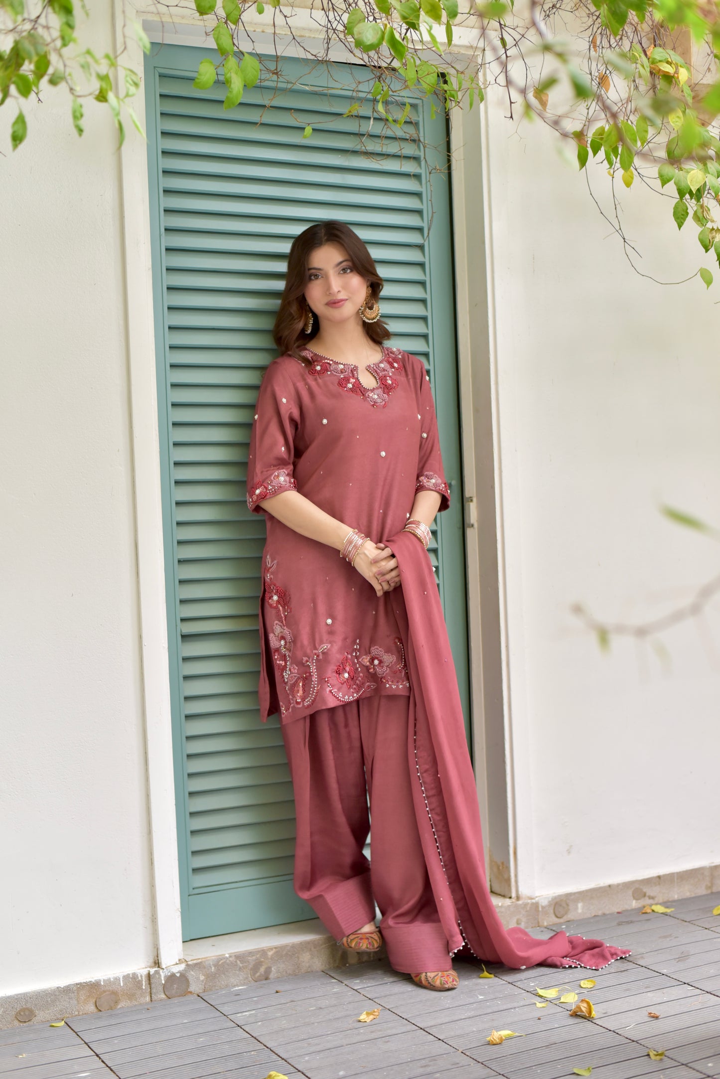 Vasl Set (hand-embroidered)