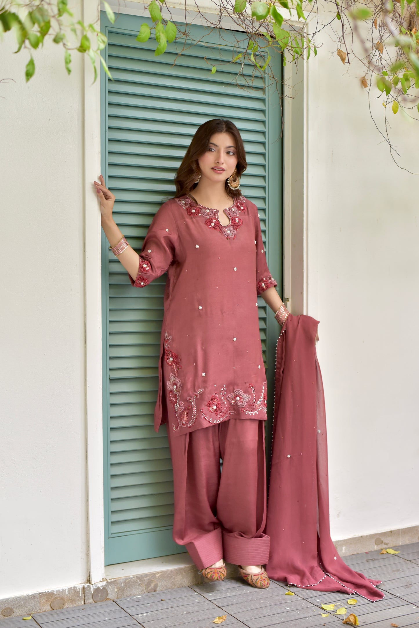 Vasl Set (hand-embroidered)