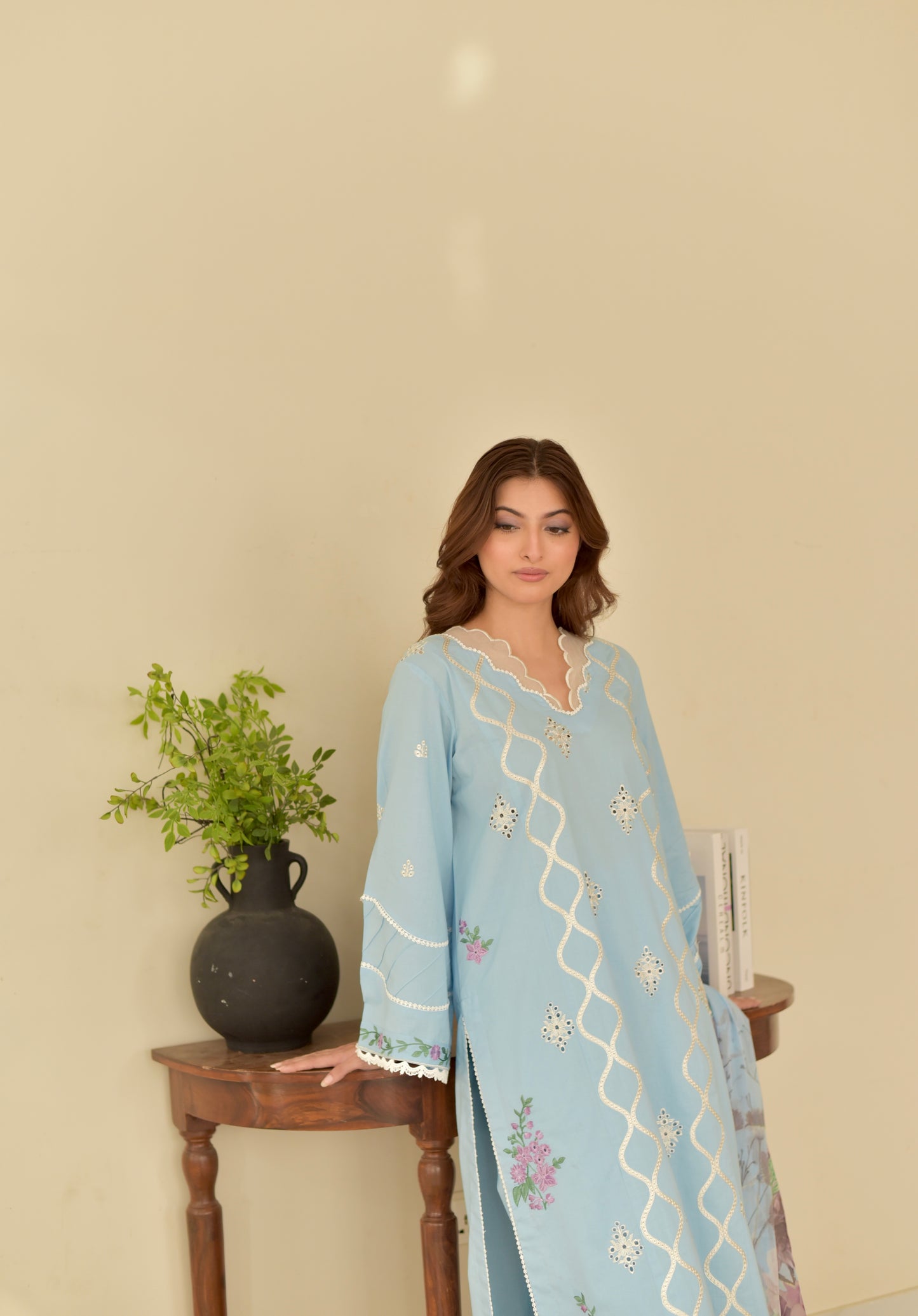 Naveen Set