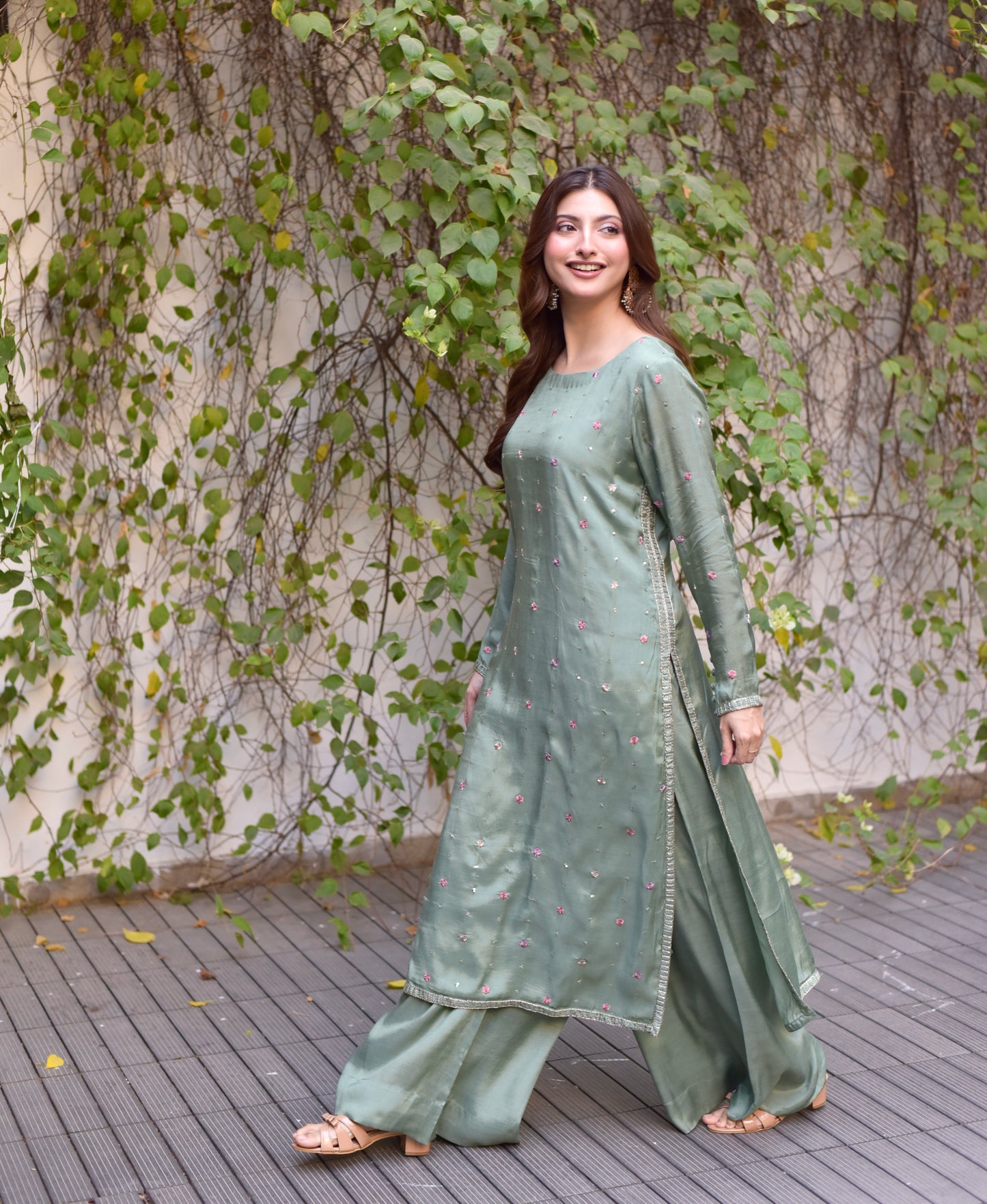 Mushk Set (Stitched 3 pc)